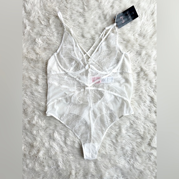 NWT hunkemöller Isabelle Bodysuit size Medium - Picture 2 of 16